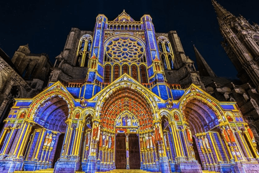 chartres cathedrale illuminations belle photo